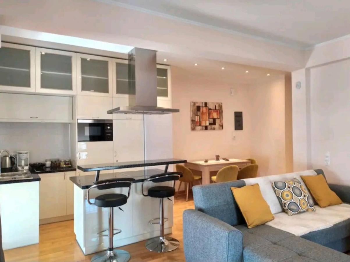 Stylish -Modern Apartment Heart Of Marousi Athens Exterior photo
